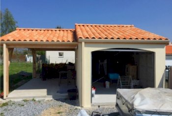 Garage Indept avec auvent accolé 2P béton enduit Doizon par ABRIDIS 12 v2 